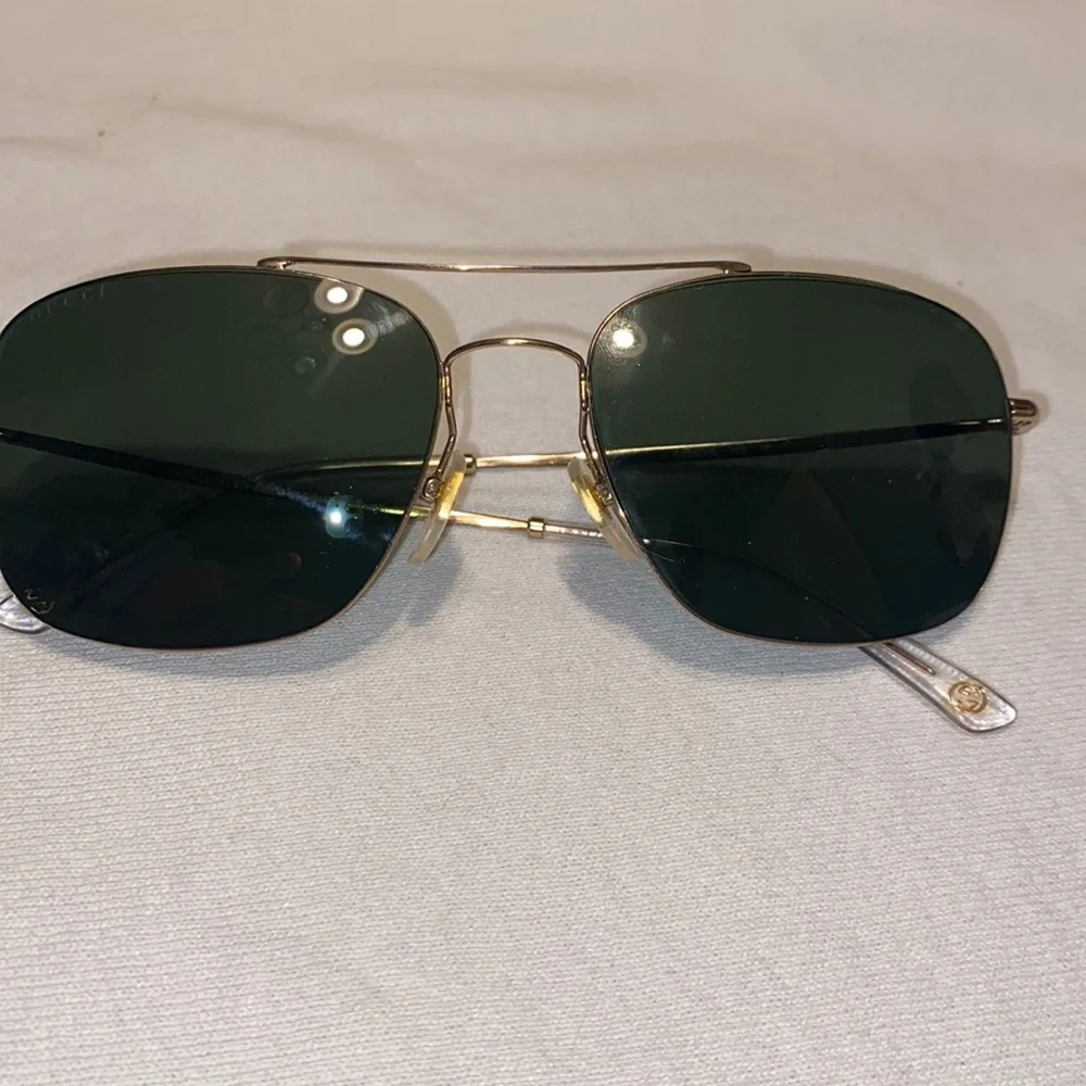 Gucci sunglasses 🕶️